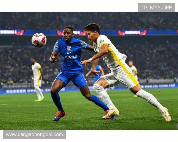 中超陈晋一精准斜传路易斯头球破门助球队领先