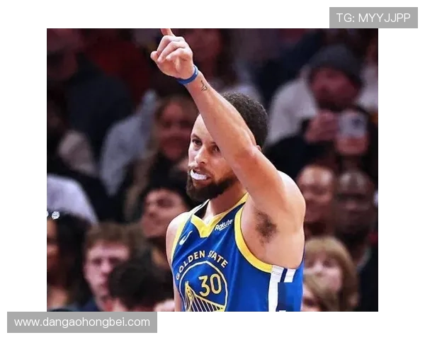 库里赞巴追梦掌控比赛局势末节我只需短暂出场便锁定胜局